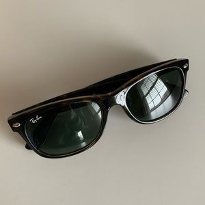 Ray-Ban ‘New Wayfarer Classic’ Sunglasses Tortoise